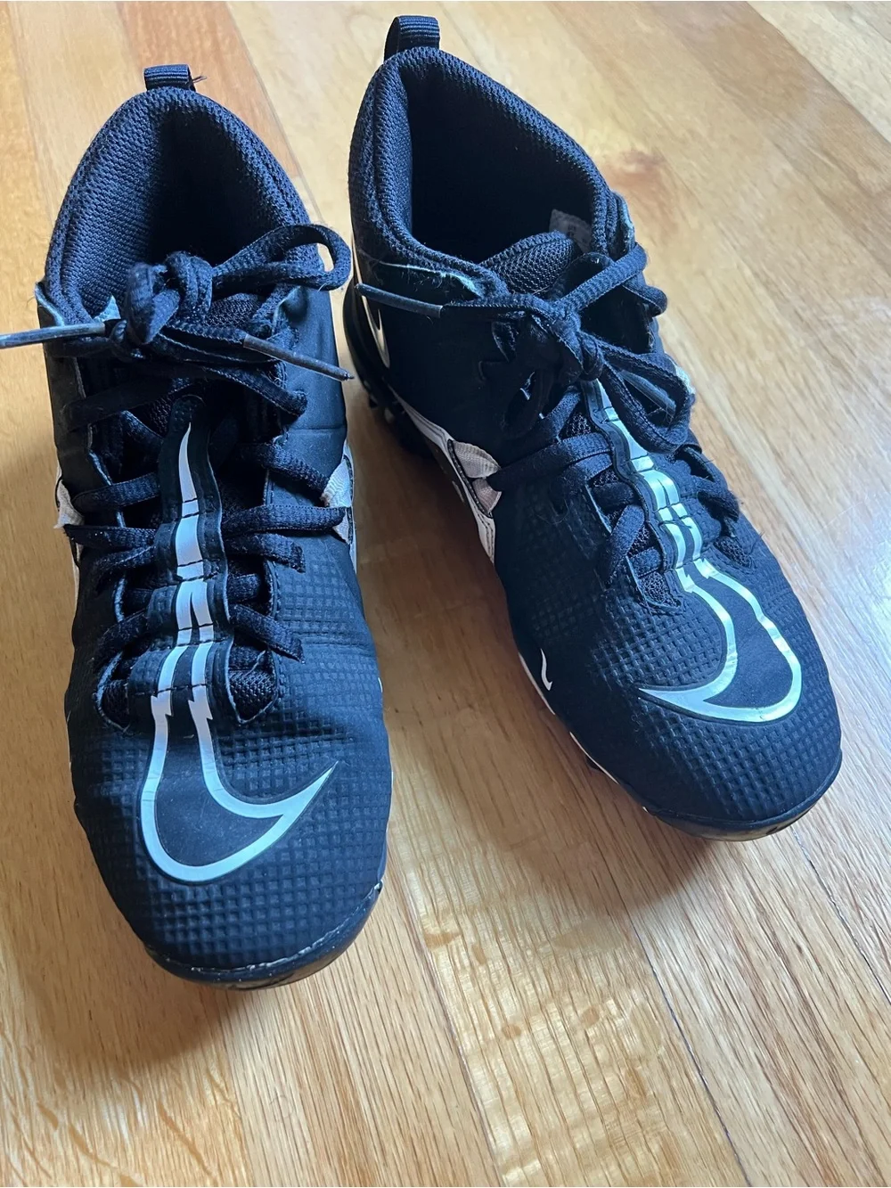 Nike FastFlex Alpha Football Cleats size 4Y